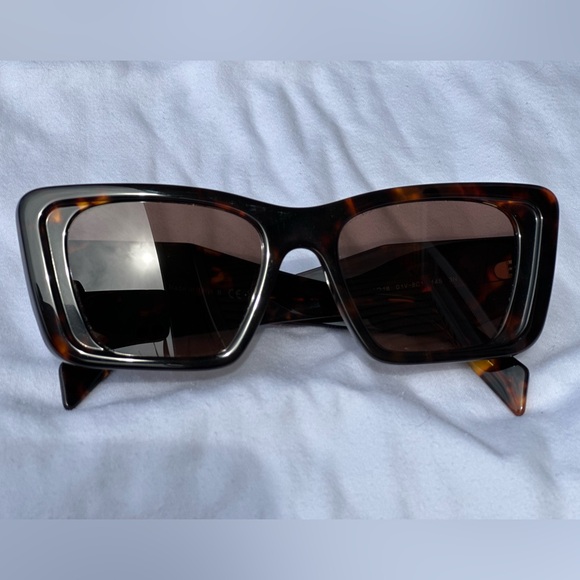 PRADA Sunglasses SPR 08Y-F Tortoise - Picture 6 of 9